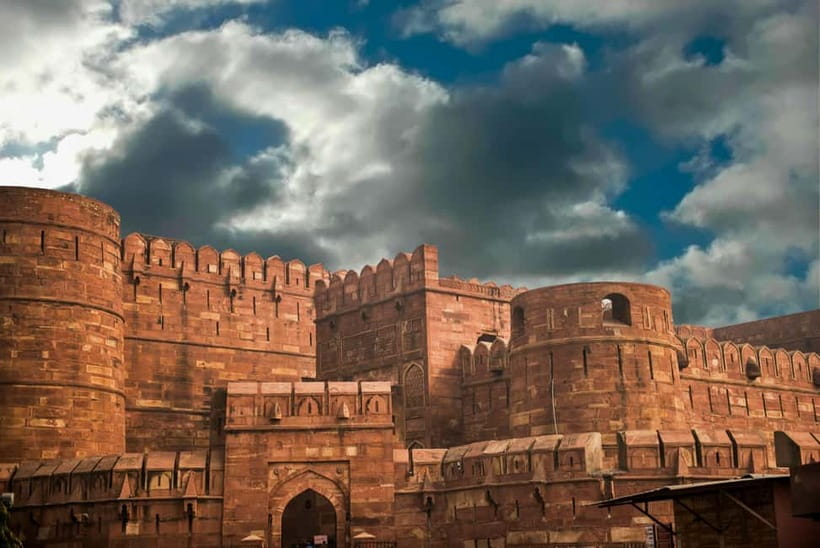 From Jaipur: Agra Private Day Trip with Taj Mahal &Agra Fort - Agra Fort: Red Sandstone With Power Behind It
