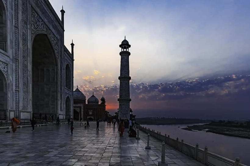Full-Day Tour of Agra with Sunrise & Sunset at Taj Mahal - Taj Mahal guided visit plus photo windows