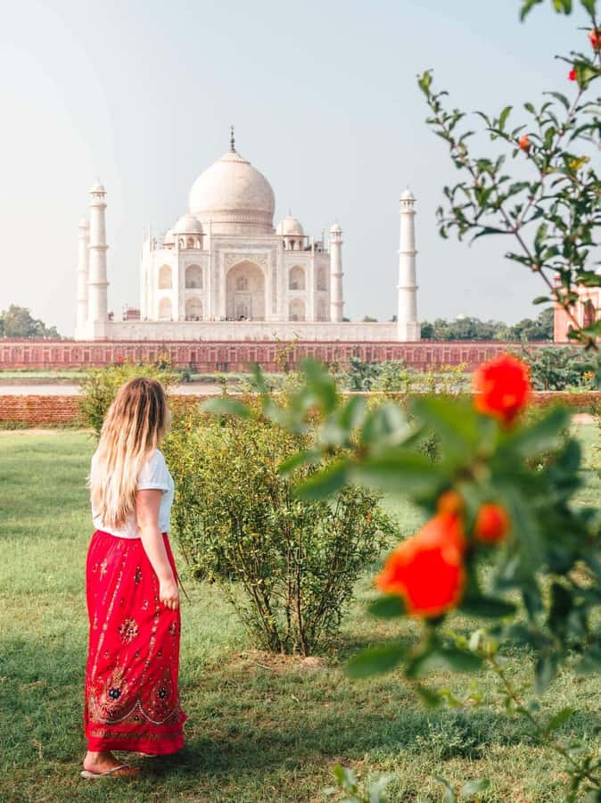 India: Premier High Value Taj Mahal Tickets with Transfers - The Saturday Problem No One Mentions: Friday Closures and Date Choice