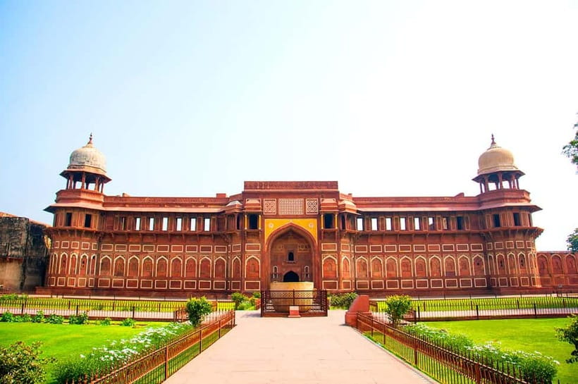Jaipur: Tajmahal Sunrise Tour with Fatehpur Sikri & Abhaneri - Taj Mahal sunrise in Agra: the only time it feels quiet