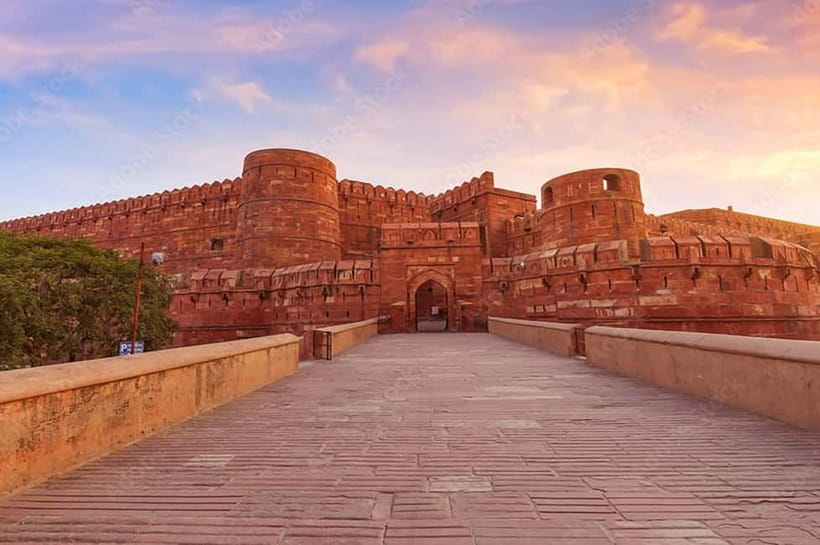 Jaipur: Tajmahal Sunrise Tour with Fatehpur Sikri & Abhaneri - Fatehpur Sikri UNESCO: a former capital in focused time
