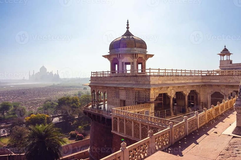 Jaipur: Tajmahal Sunrise Tour with Fatehpur Sikri & Abhaneri - Guide style and photography: getting more than checkmarks