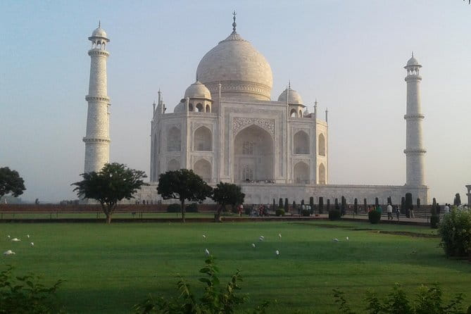 LOCAL Agra :Taj Mahal Sunrise / Sunset Private Tour by Car - Baby Taj (Itmad-ud-Daula) in 30 minutes: worth the stop
