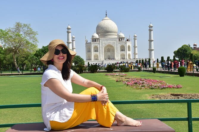 LOCAL Agra :Taj Mahal Sunrise / Sunset Private Tour by Car - The private AC car and the 4–5 hour rhythm