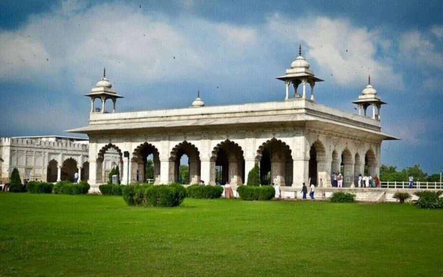 Mumbai to Agra Taj Mahal Tour: Same-Day or Multi-Day - Mumbai to Delhi flights plus a private drive: the smart logistics