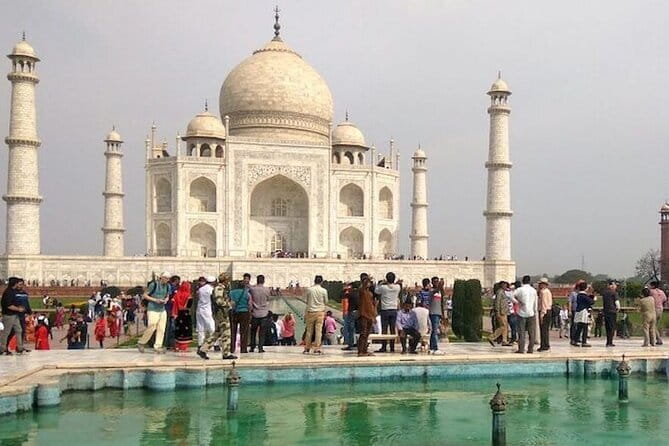 Private Tour of Taj Mahal, Agra Fort & Baby Taj with Agra Pick-up - Taj Mahal at the start: why early timing changes everything