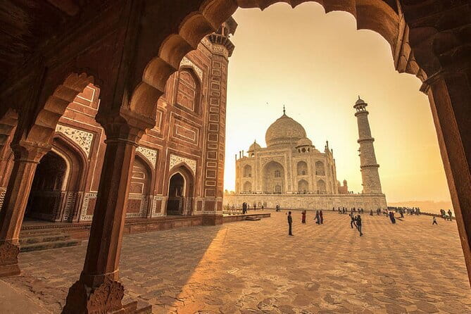 Private Transfer Agra to Delhi - Drop-off options: Delhi hotel, airport, or Gurugram