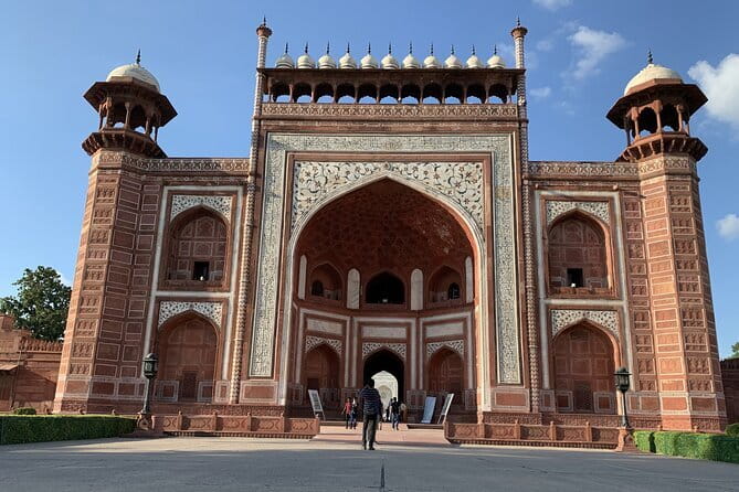 Private Transfer From Agra to Ranthambore With Fatehpur Sikri - Agra to Ranthambore without the hassle