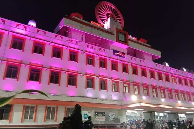 Private transfer from Agra to Varanasi by Car - Driver quality and safety: the calm part of the trip