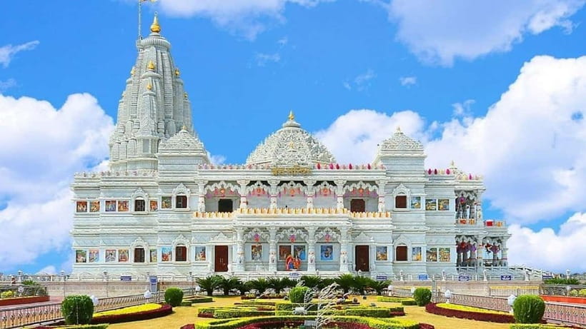 Same Day Mathura and Vrindavan Tour From Delhi Or Agra - Dwarkadhish Temple: architecture plus a clear Krishna theme