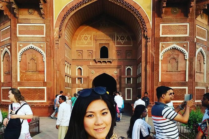 Skip-the-Line: Agra Fort Entrance Ticket with Guided Tour - Inside Agra Fort: Akbar’s red sandstone, palaces, and the audience halls