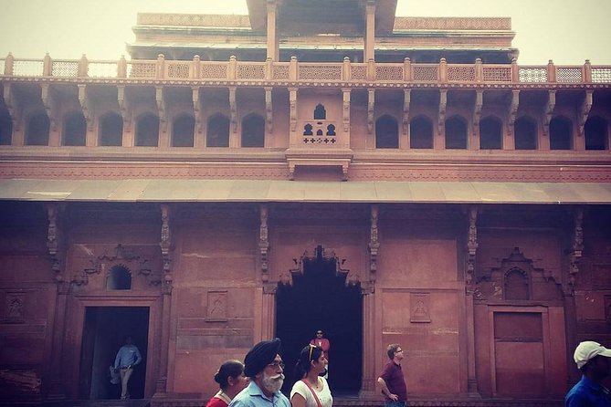 Skip-the-Line: Agra Fort Entrance Ticket with Guided Tour - Who this tour is best for (and who might skip)