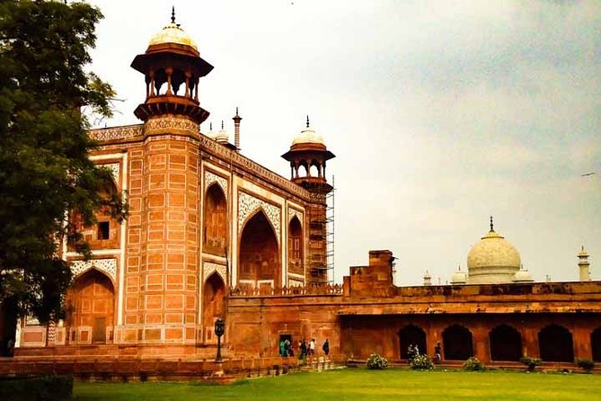 Skip The Line Private Taj Mahal & Agra Fort Day Tour By Car - Agra Fort: red sandstone views and a proper second UNESCO stop