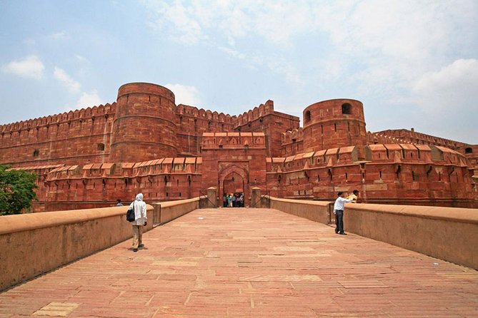 Skip The Line Taj Mahal and Agra fort Tour - Stop 1: Taj Mahal in about 3 Hours Without the Rush