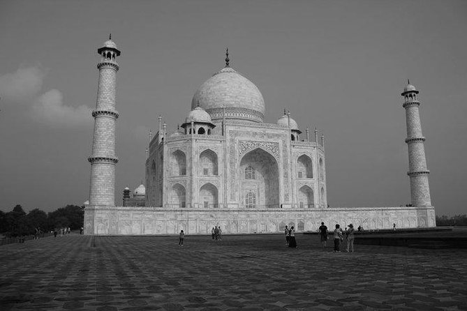 Sunrise Taj Mahal and Agra City Tour - The Taj Mahal at first light: how to enjoy what you’re seeing