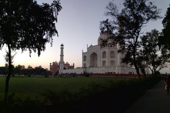Sunrise tour of Taj Mahal with Guide - Key highlights worth waking up for