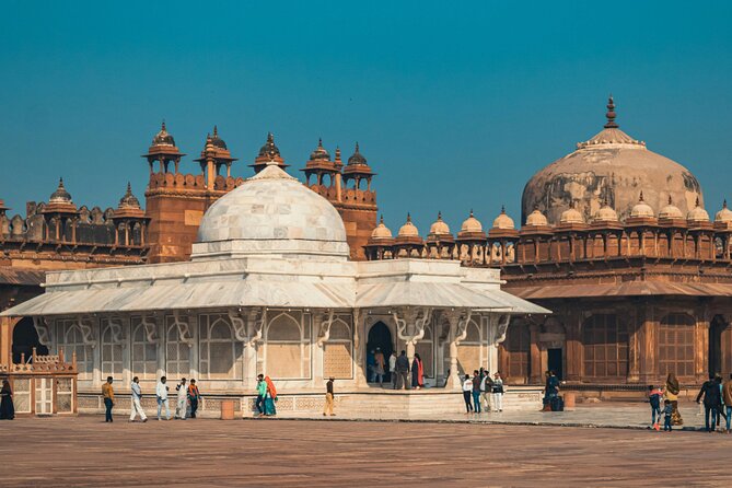 Taj Mahal Agra Fort and Fatehpur Sikri Guided City Tour - Fatehpur Sikri for 4 hours: the City of Victory with guide support