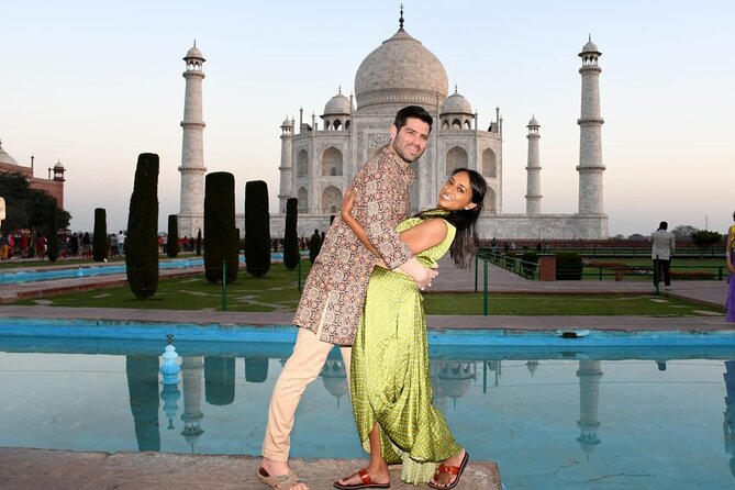 Taj Mahal And Agra Fort Skip - The - Line Tickets & Guide - The private guide effect: history, questions, and better photos