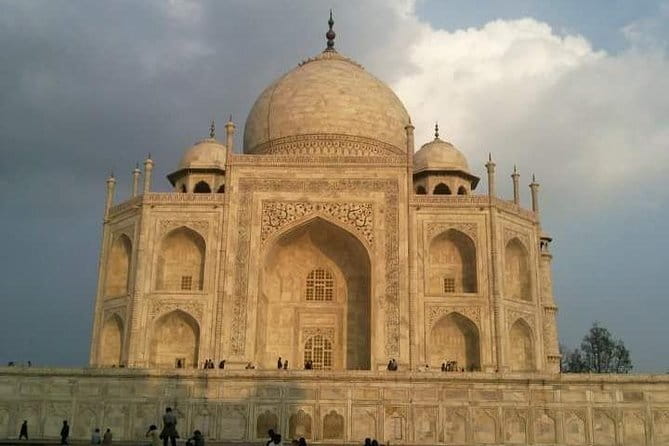 Taj Mahal Entrance Ticket - Why a 6:00 am start changes everything at the Taj Mahal