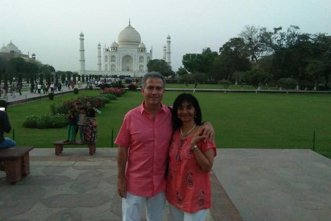 Taj Mahal Entrance Ticket - Your private guide: Mughal context plus practical on-site rules