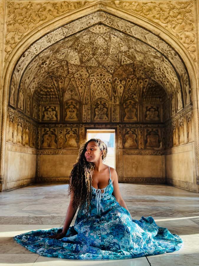 Taj Mahal: Foreigner Express Ticket (High Value) - Photo Help at Prime Spots: Why a Guide Improves Your Pictures