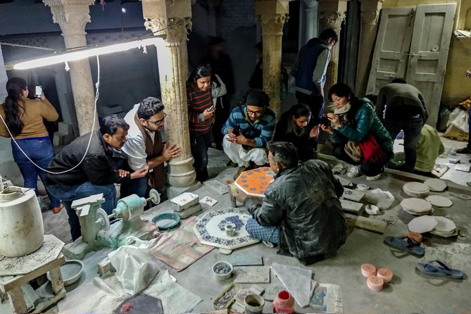 Taj Mahal Handicraft Walk: Explore True India with Artisans - Walking the Taj Mahal lanes away from the crowd