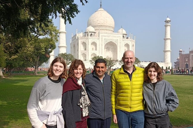 Taj Mahal Sunrise and Agra Fort Private Guided Tour - Agra Fort: a sharp contrast right after the main attraction