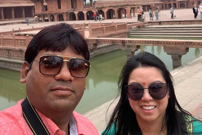 Taj Mahal Sunrise Tour With Agra Fort and Fatehpur Sikri - Agra Cantt tourist information center: the shopping hour that can make or break the day