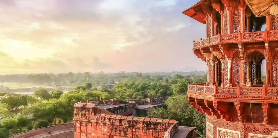 Taj Mahal Tour with Optional Wildlife Rescue Center Visit - What could go wrong: how to protect your day