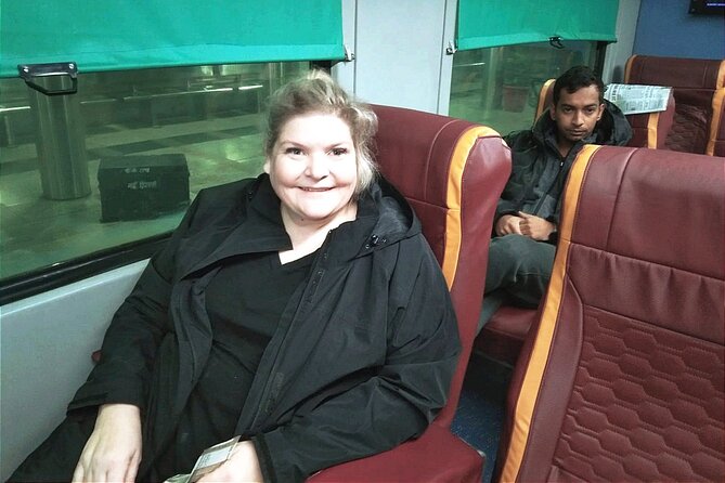 Taj Mahal Trip by Express Train from Delhi - Private Day Tour - Agra Fort: palaces inside, plus strategic time for photos