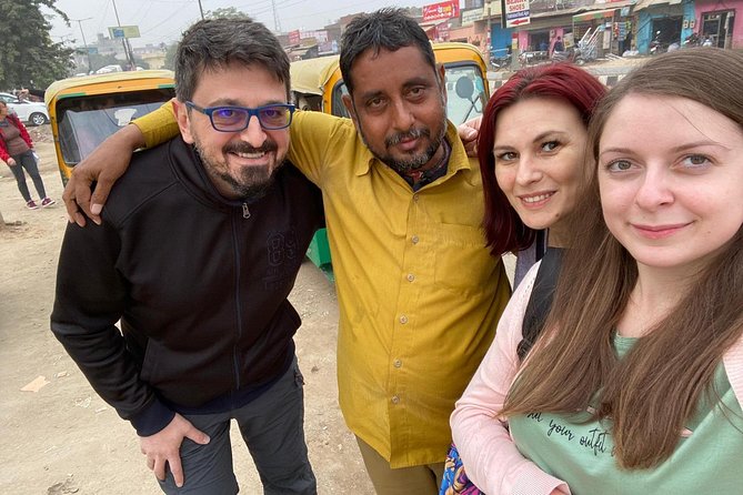 Tuk Tuk Tour of Taj Mahal With Experienced Driver - Taj Mahal first: how to plan for tickets and photo time